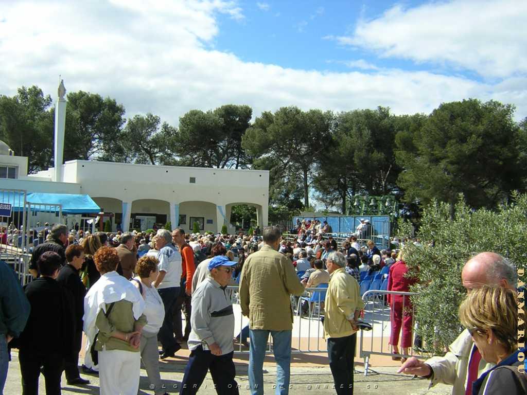 NIMES JEUDI 05 MAI 2005 ELISABETH ASENCIO 010.JPG